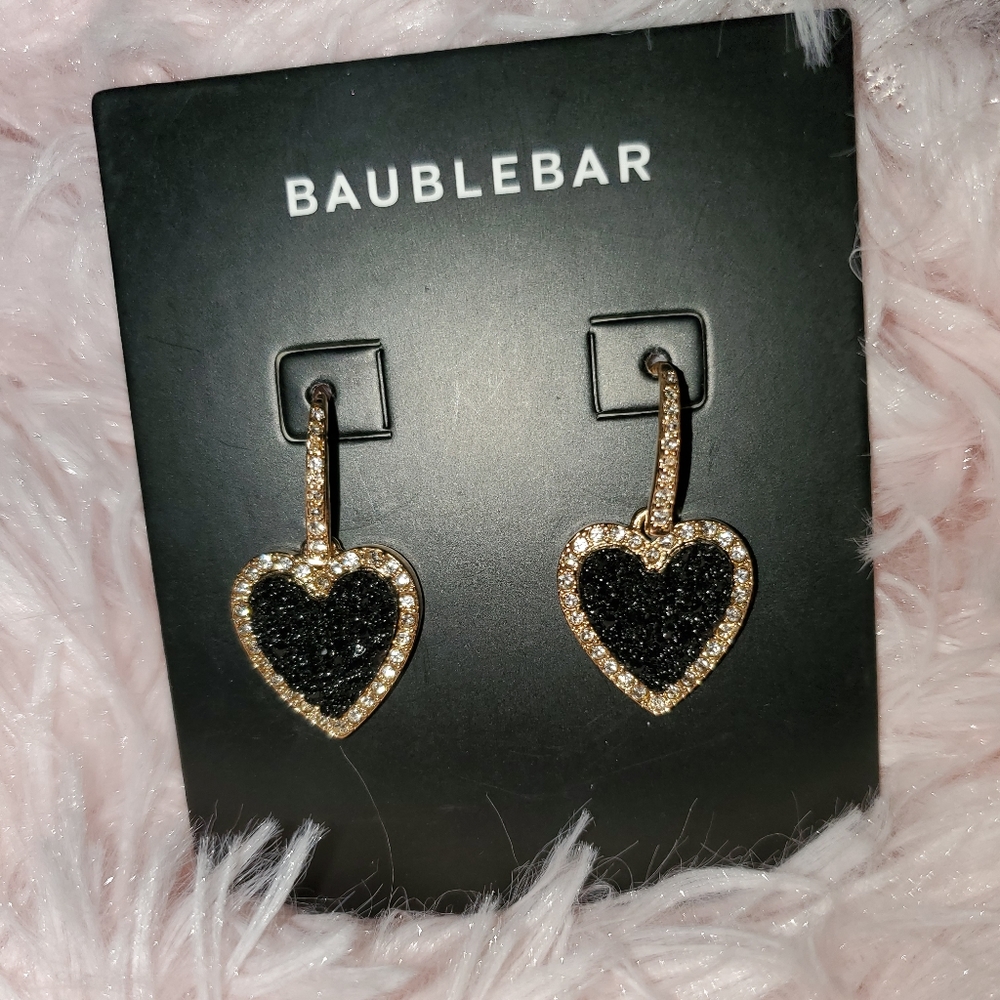 Black and gold heart earrings